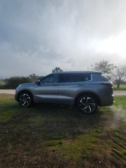2022 Mitsubishi Outlander Exceed