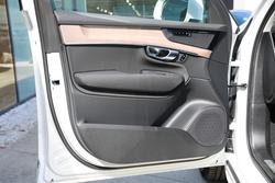 2025 Volvo XC90 Plus B5 Bright