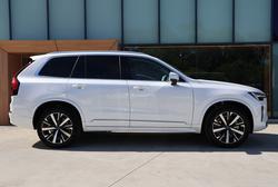 2025 Volvo XC90 Plus B5 Bright