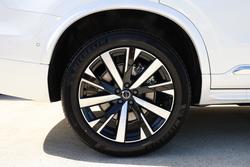 2025 Volvo XC90 Plus B5 Bright