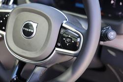 2025 Volvo XC90 Plus B5 Bright