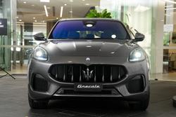 2025 Maserati Grecale 300 HP 4WD GRIGIO LAVA
