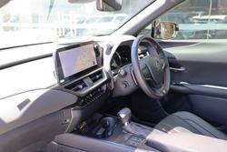 2023 Lexus UX250h UX250h F Sport 2.0L Hybrid Auto E-CVT SUV C495930 001