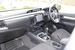 2020 Toyota Hilux SR5