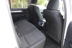 2020 Toyota Hilux SR5