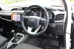 2020 Toyota Hilux SR5