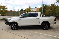 2020 Toyota Hilux SR5