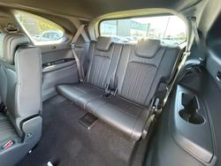 2025 Isuzu MU-X X-TERRAIN