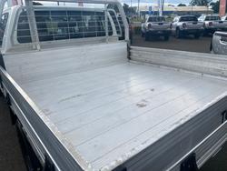 2017 TOYOTA HILUX SR (4x4)