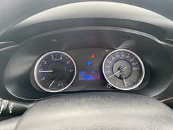 2017 TOYOTA HILUX SR (4x4)