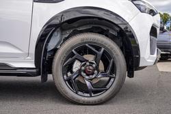 2025 Isuzu MU-X X-TERRAIN