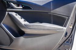 2015 MAZDA
MAZDA3