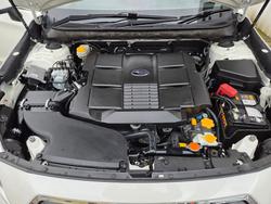 2016 SUBARU LIBERTY 3.6R WHITE