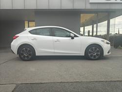 2014 MAZDA Mazda3